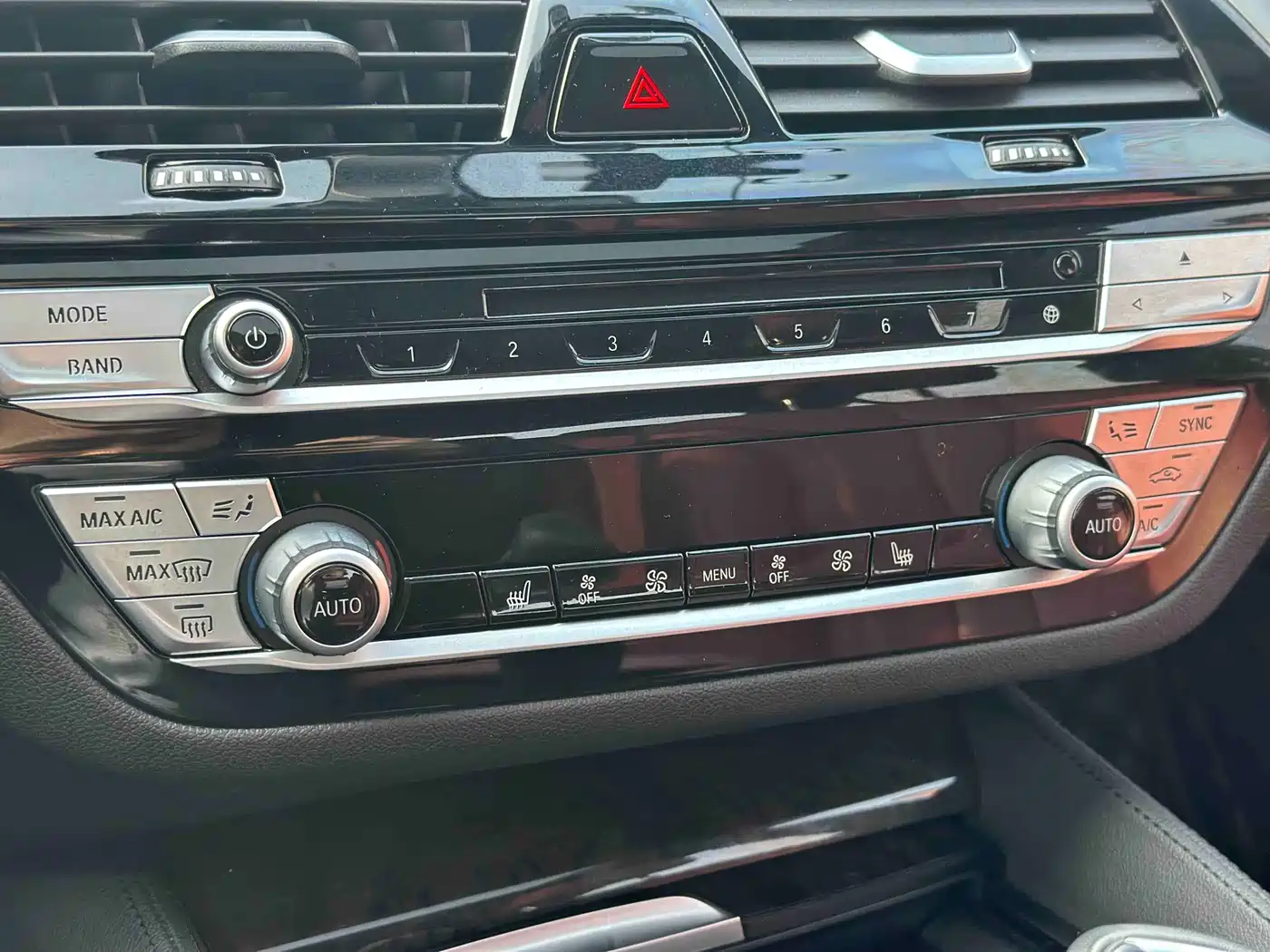 BMW 5 Series 2019 530Li Leading M Sport Package фото 15