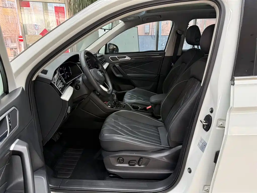 Volkswagen Tiguan L 2023 280TSI 2WD Trend Limited Edition фото 14