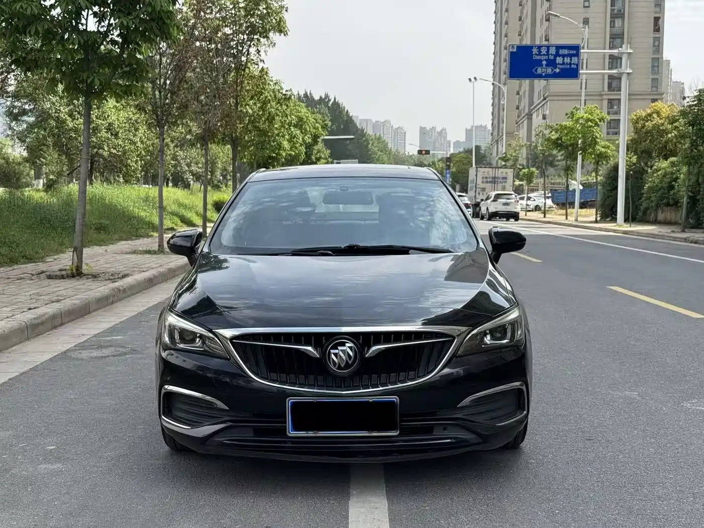 Buick Verano 2018 Sedan 20T Dual Clutch Leading