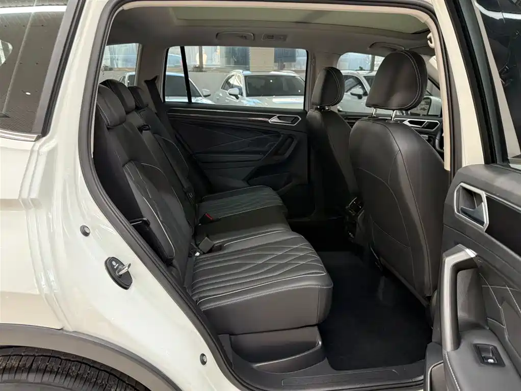 Volkswagen Tiguan L 2023 280TSI 2WD Trend Limited Edition фото 11