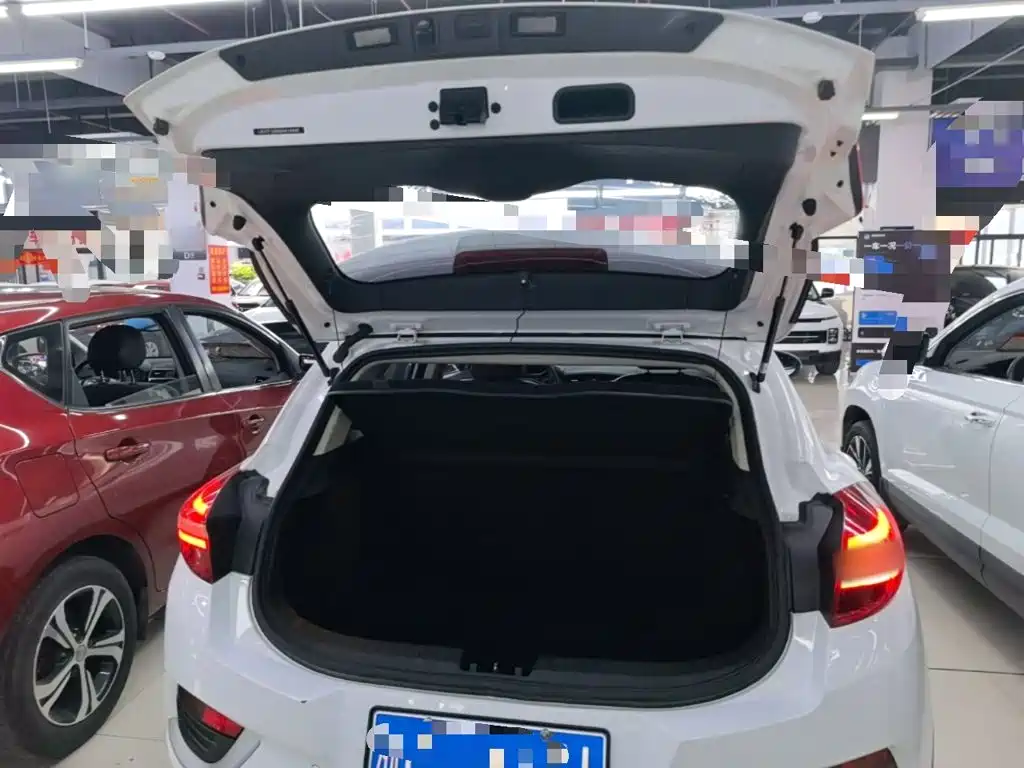 Geely Emgrand GS 2016 2016 Elegant Edition 1.3T Automatic Premium Type