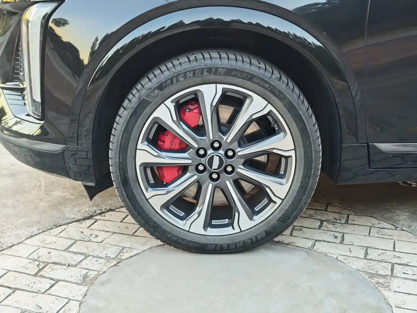 Cadillac XT5 2025 2025 Model 2.0T Platinum