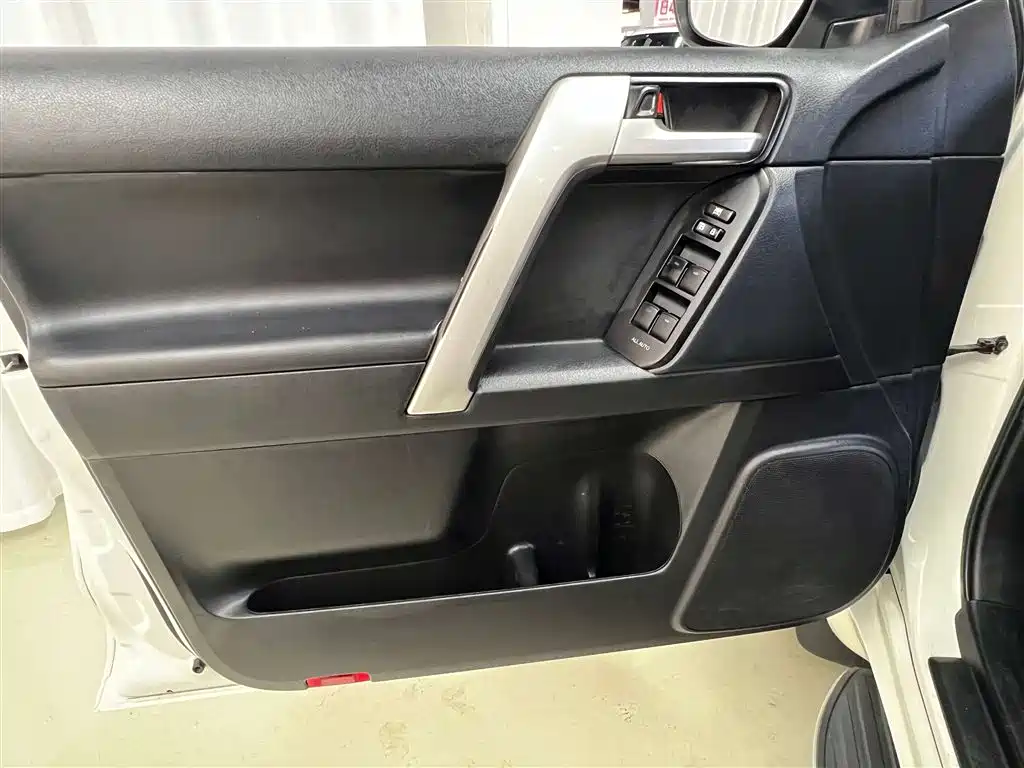 Toyota Prado 2018 3.5L Automatic TX-L Rear-mounted Spare Tire фото 15