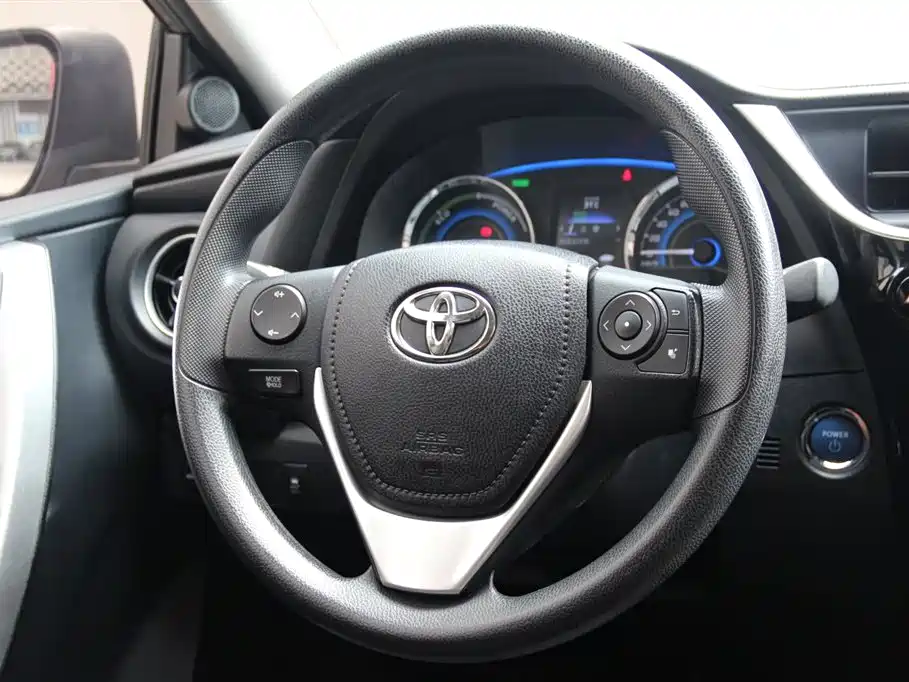 Toyota Corolla 2017 Facelift Hybrid 1.8L E-CVT Leading Edition фото 15