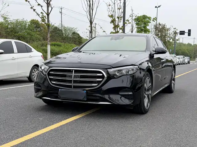 MERCEDES-BENZ E CLASS