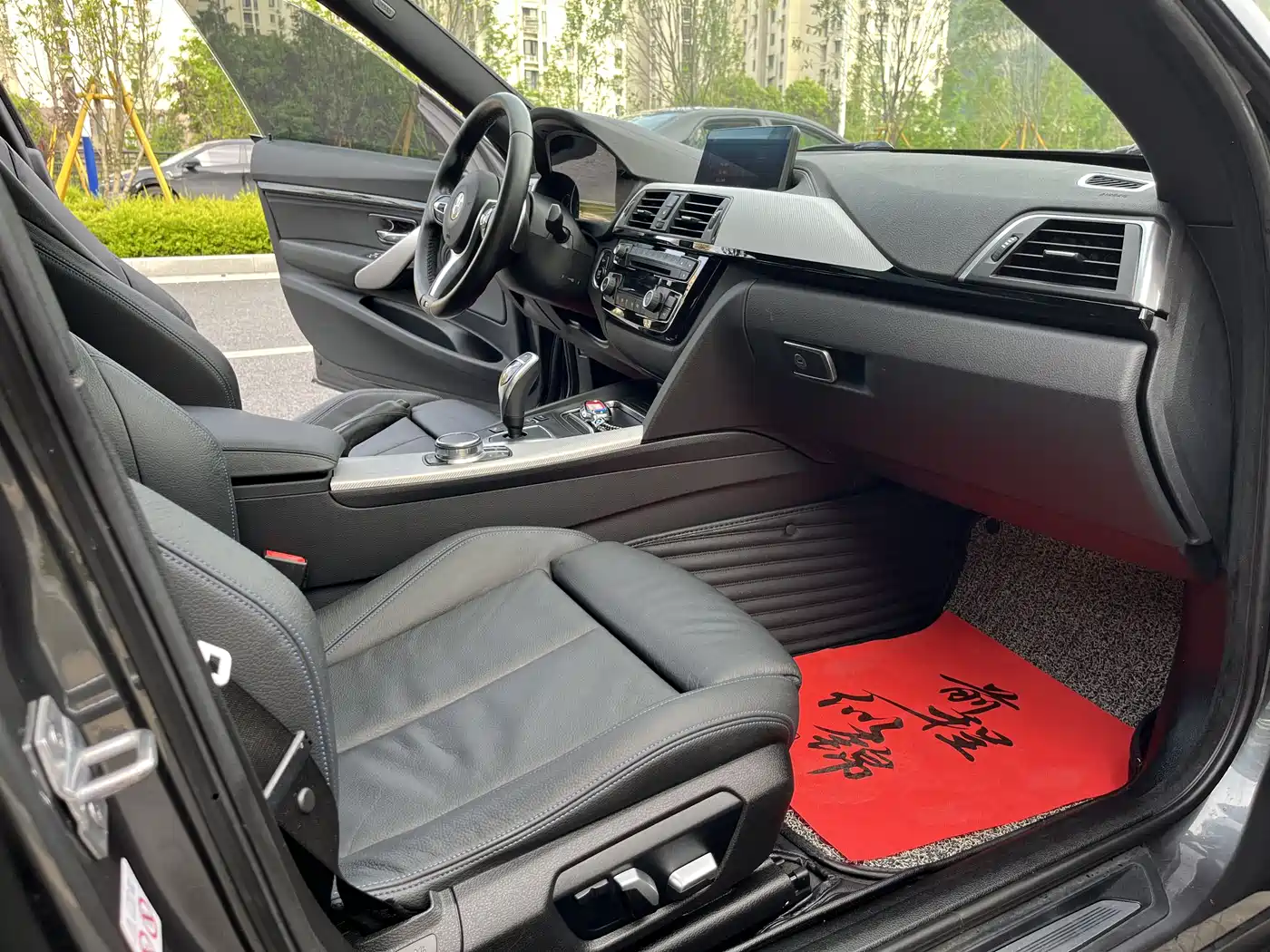 BMW 3 Series GT 2019 320i M Sport Black Night Edition фото 8