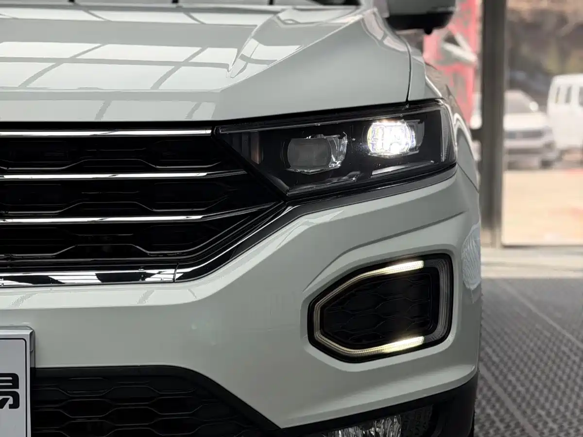 Volkswagen T-ROC 2021 280TSI DSG 2WD Comfort Smart Connect Edition фото 8