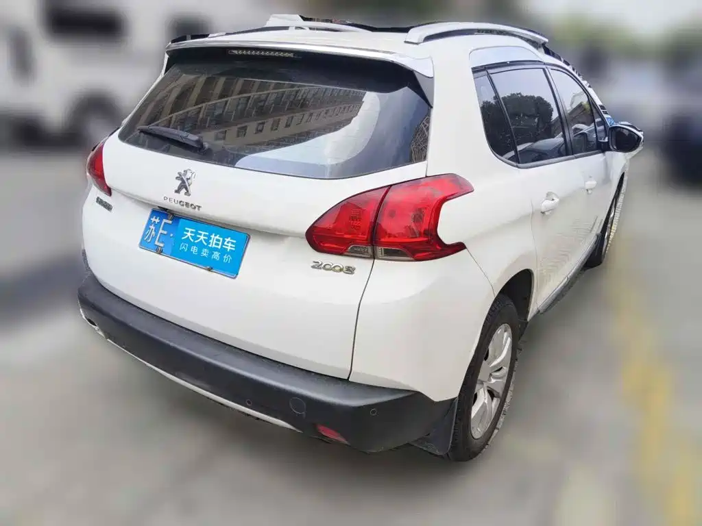 Photo 2 - Peugeot 2008