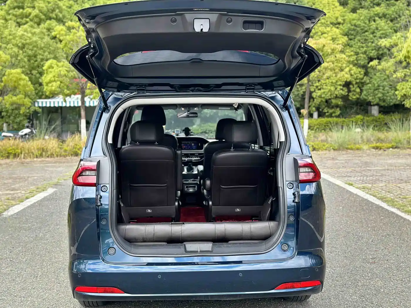 GAC Trumpchi Trumpchi M6 2019 270T DCT Luxury Edition (7-seater) (China VI) фото 7