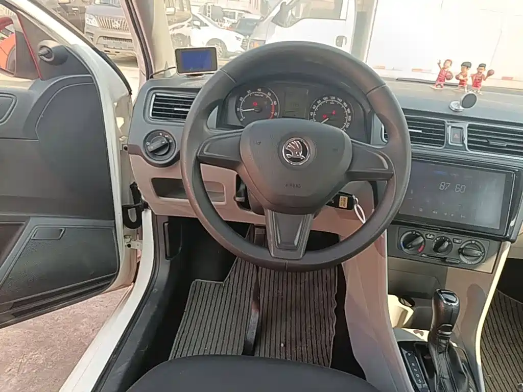 صورة 11 - Škoda Rapid