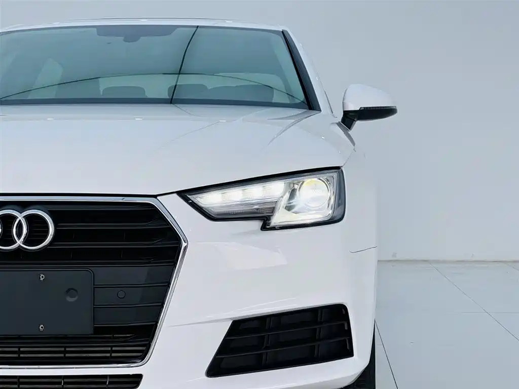 Audi A4L 2017 40 TFSI Progressive фото 12