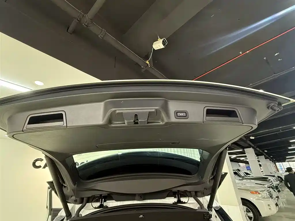 Land Rover Range Rover Evoque 2020 249PS R-DYNAMIC S Sport Edition фото 12