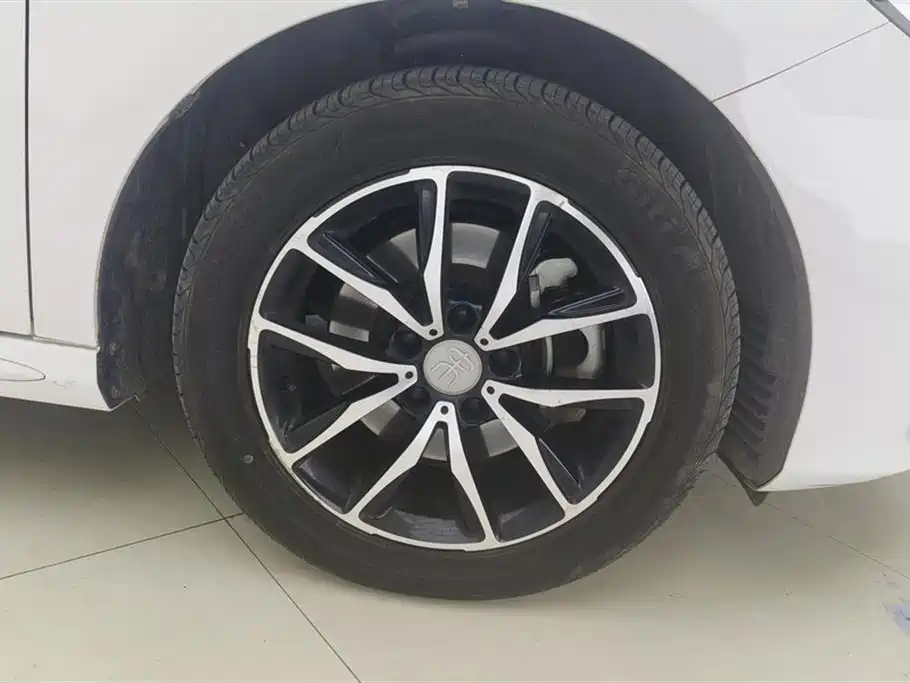 BYD Song MAX 2018 2017 1.5T Auto Smart Connect Premium 7-seater