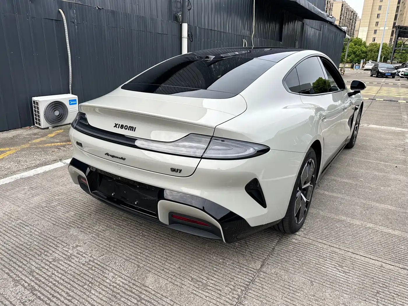 XIAOMI CAR XIAOMI SU7