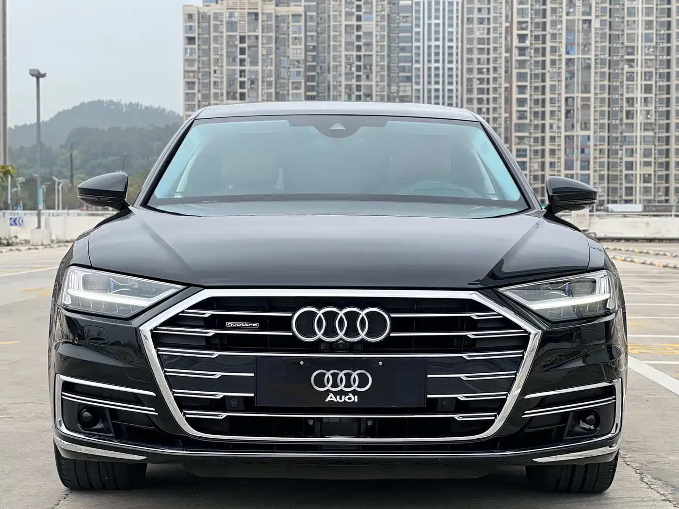 AUDI A8