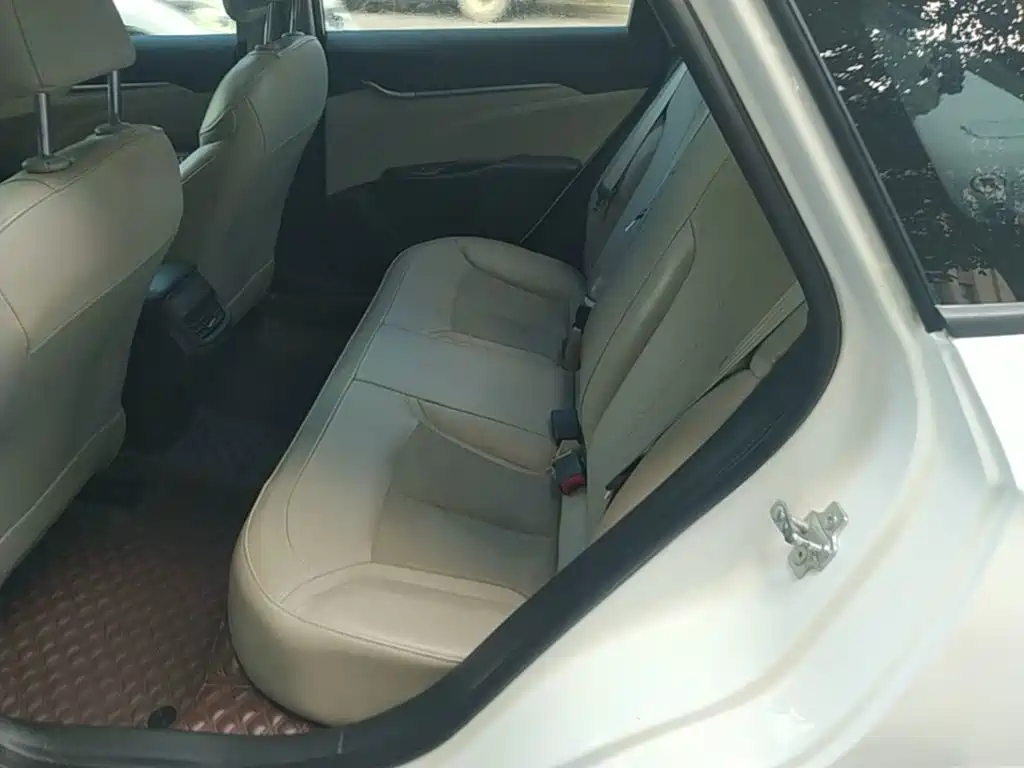 Photo 17 - Buick Excelle