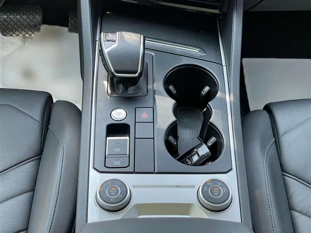 Фото 6 - Volkswagen Touareg