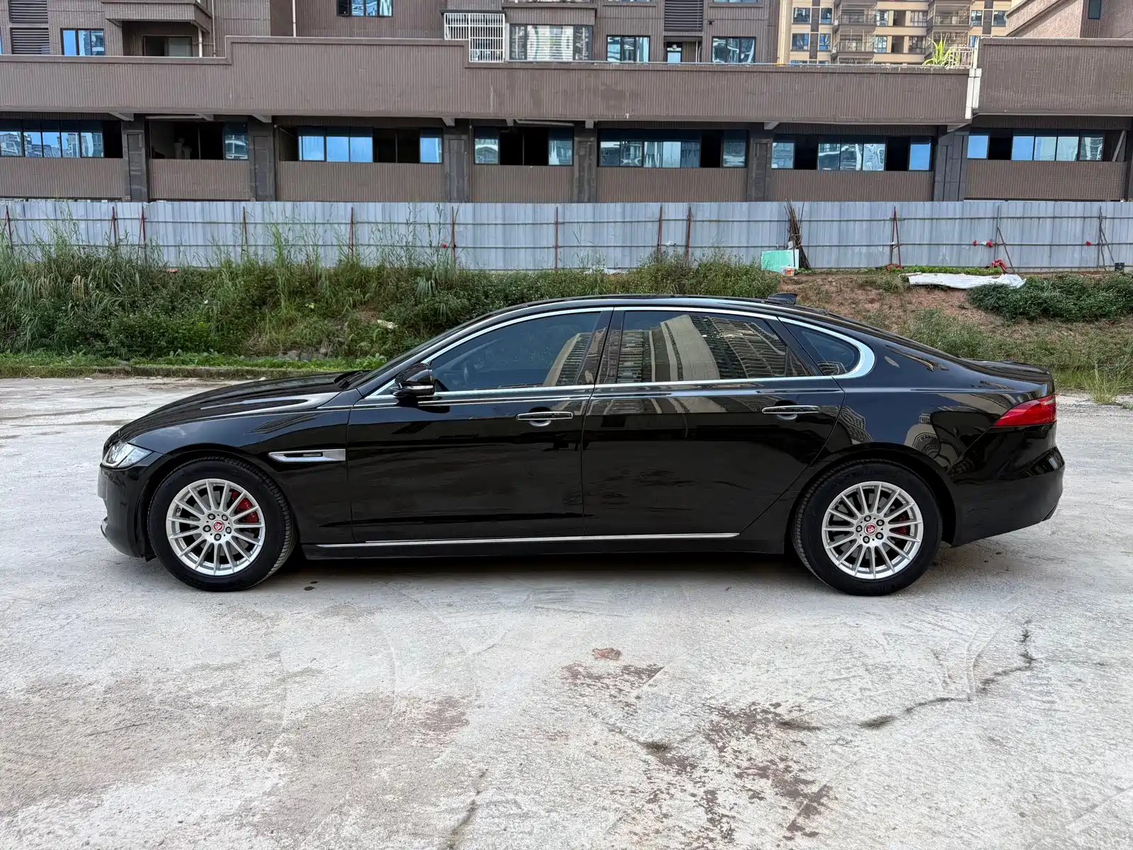 Фото 8 - Jaguar XFL