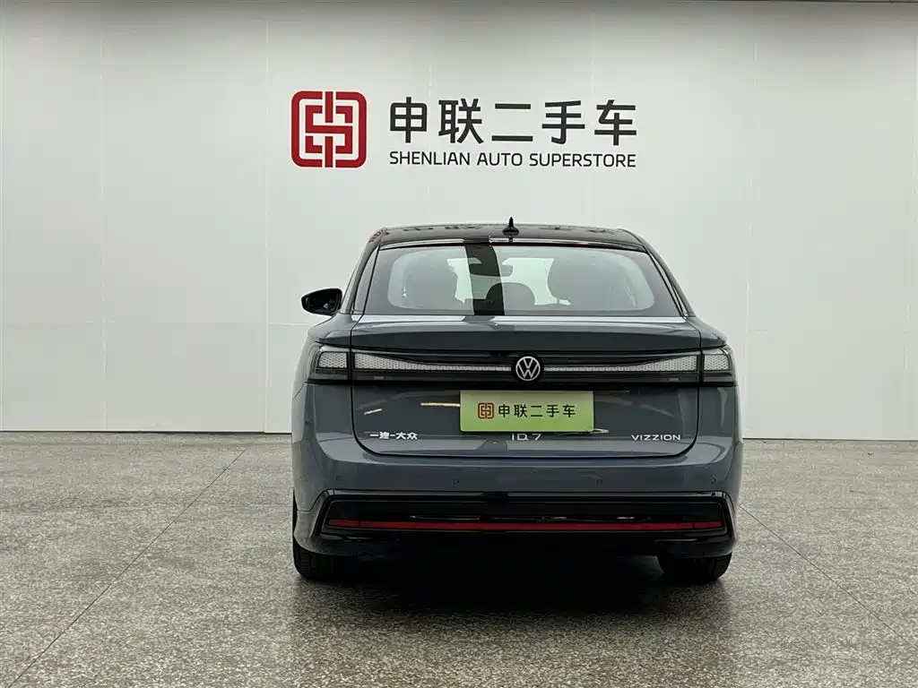 VOLKSWAGEN ID.7 VIZZION