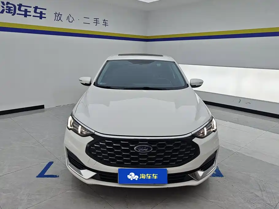 Ford Escort 2022 2021 1.5L Automatic Diamond Edition
