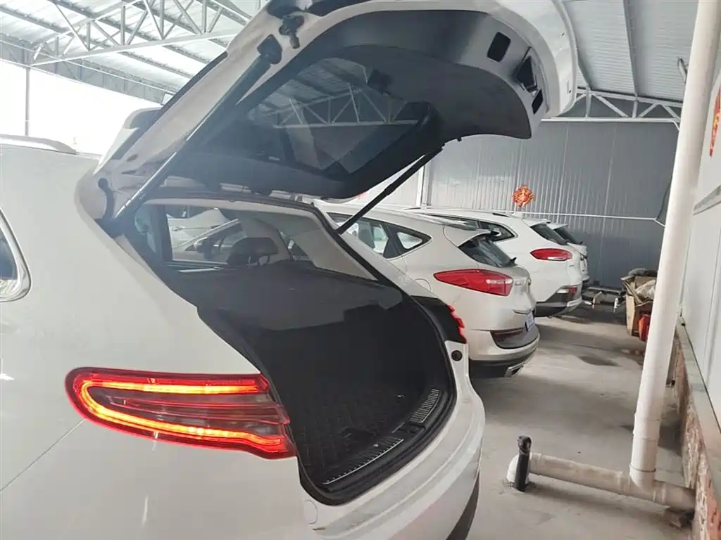 Zotye SR9 2018 2017 2.0T Auto Ultimate Heart Edition