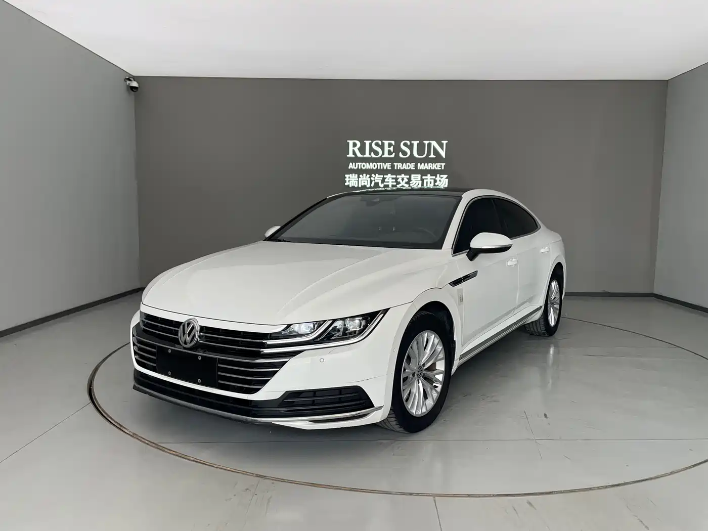 Volkswagen FAW-Volkswagen CC 2019 330TSI Charming Appearance (China V)