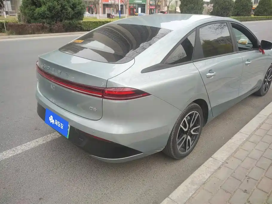 ROEWE D6