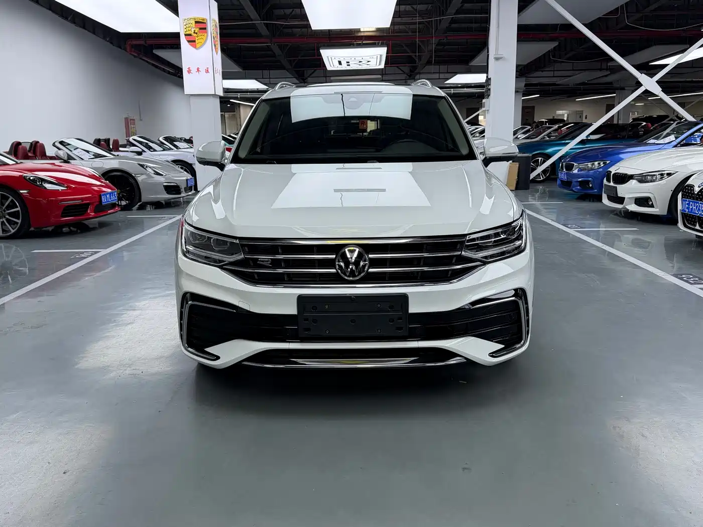 VOLKSWAGEN TIGUAN L