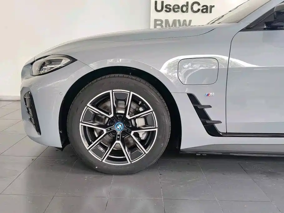 BMW i4 2026 2025 eDrive40