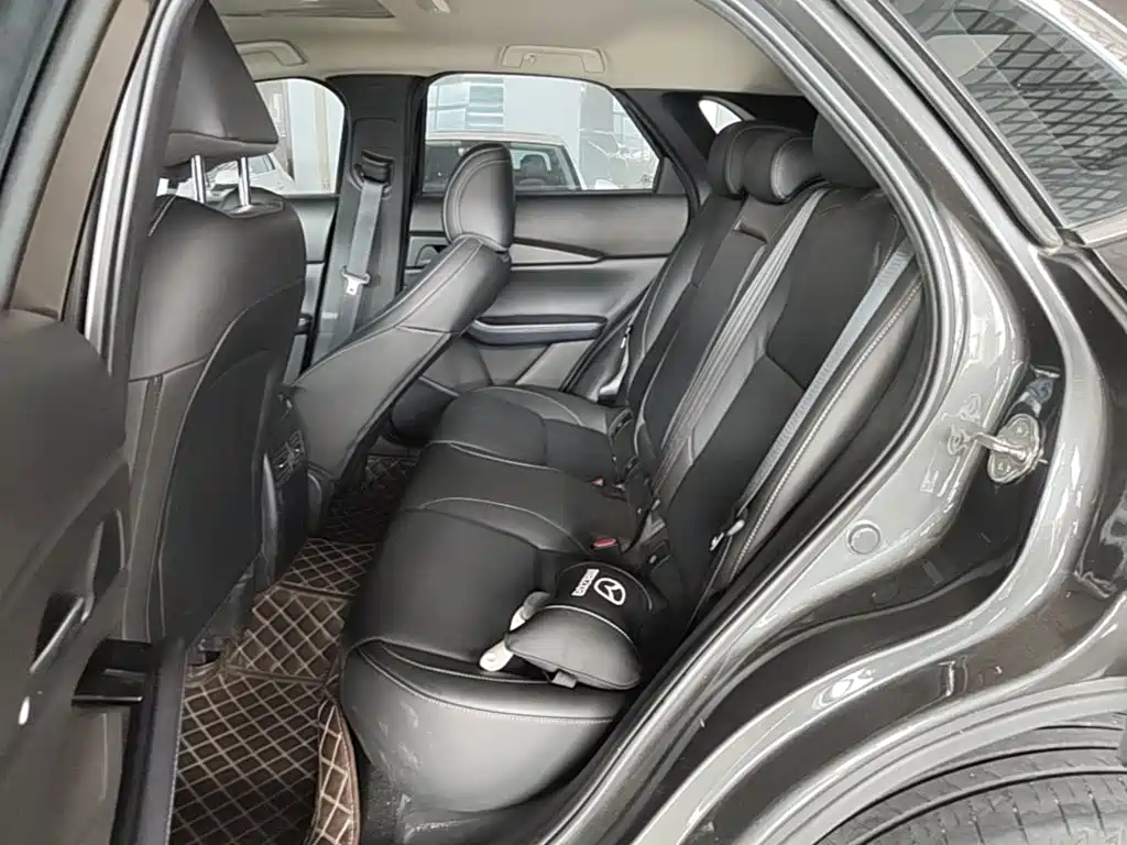 Photo 17 - Mazda CX-30