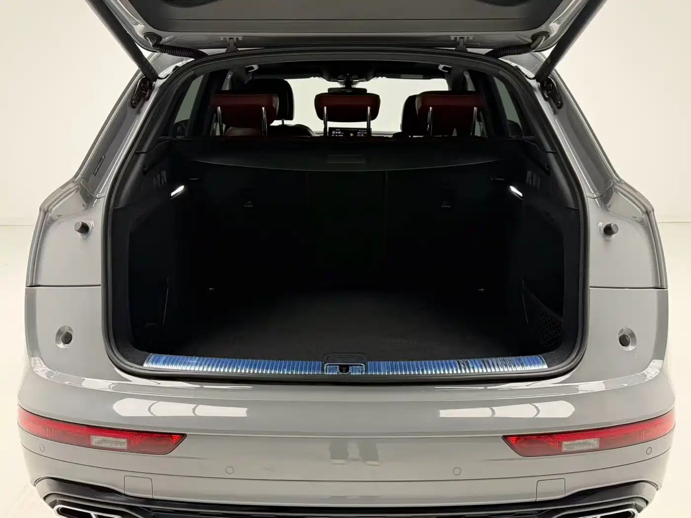 Audi Q5L 2024 Model 40 TFSI Luxury Dynamic фото 10