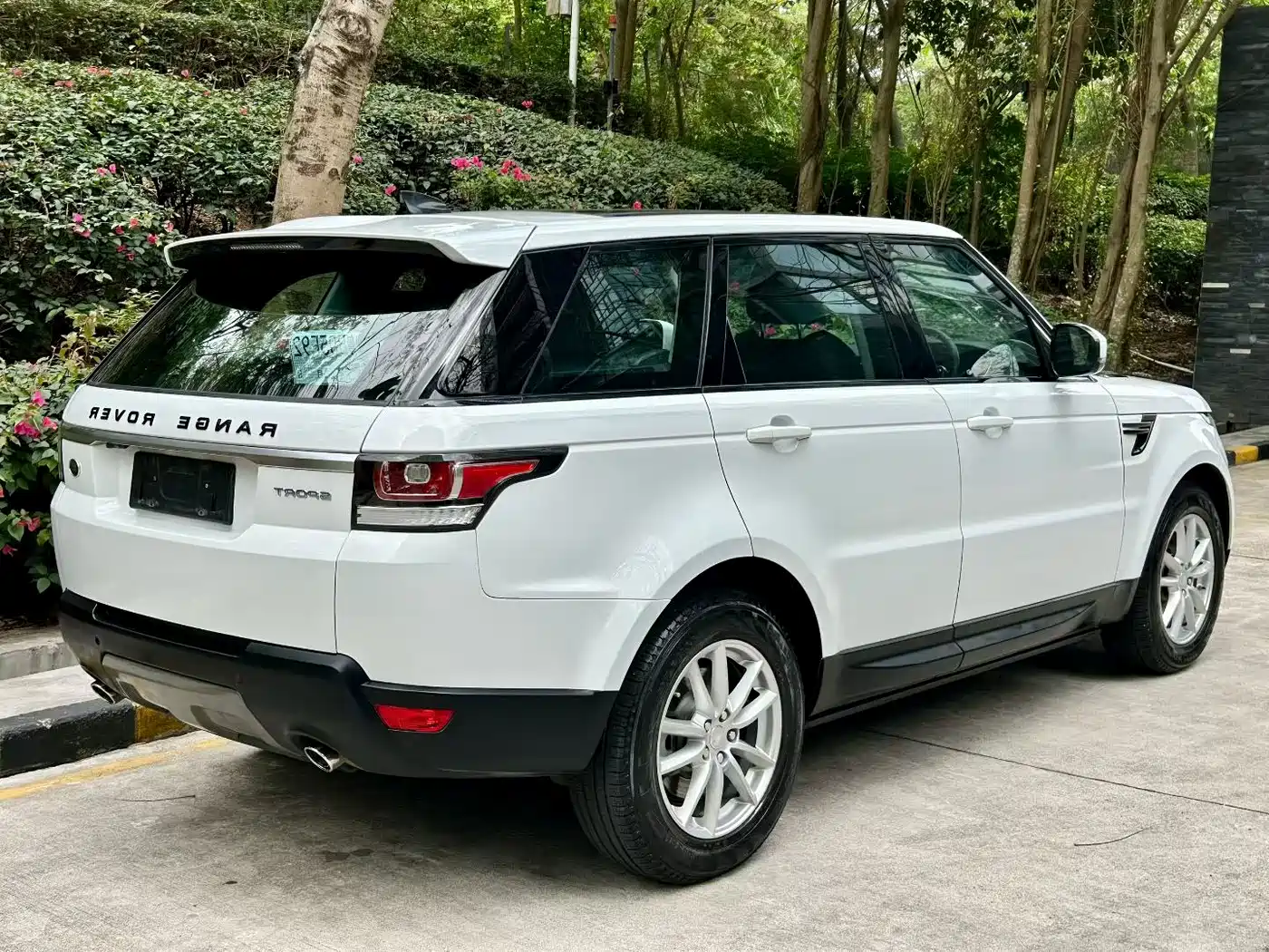 Land Rover Range Rover Sport 2016 3.0 SDV6 HSE фото 8