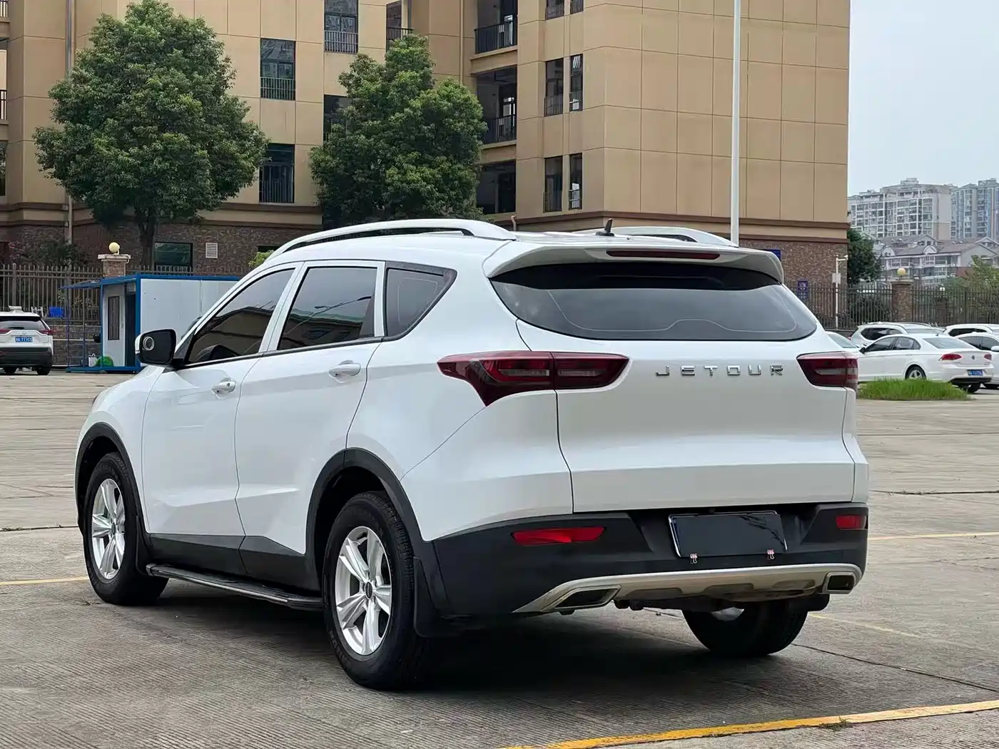 Jetour X70M 2022 2022 1.5T Manual Avant-garde Partner 7-seater