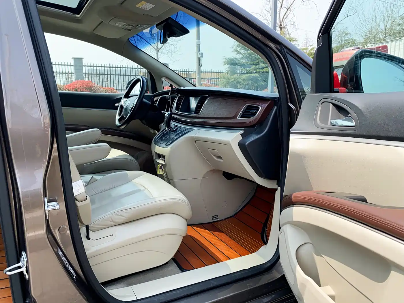 Buick GL8 2017 25S Luxury China V фото 27