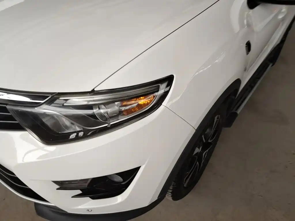 Soueast DX7 2017 2017 1.5T Manual Triumph Edition