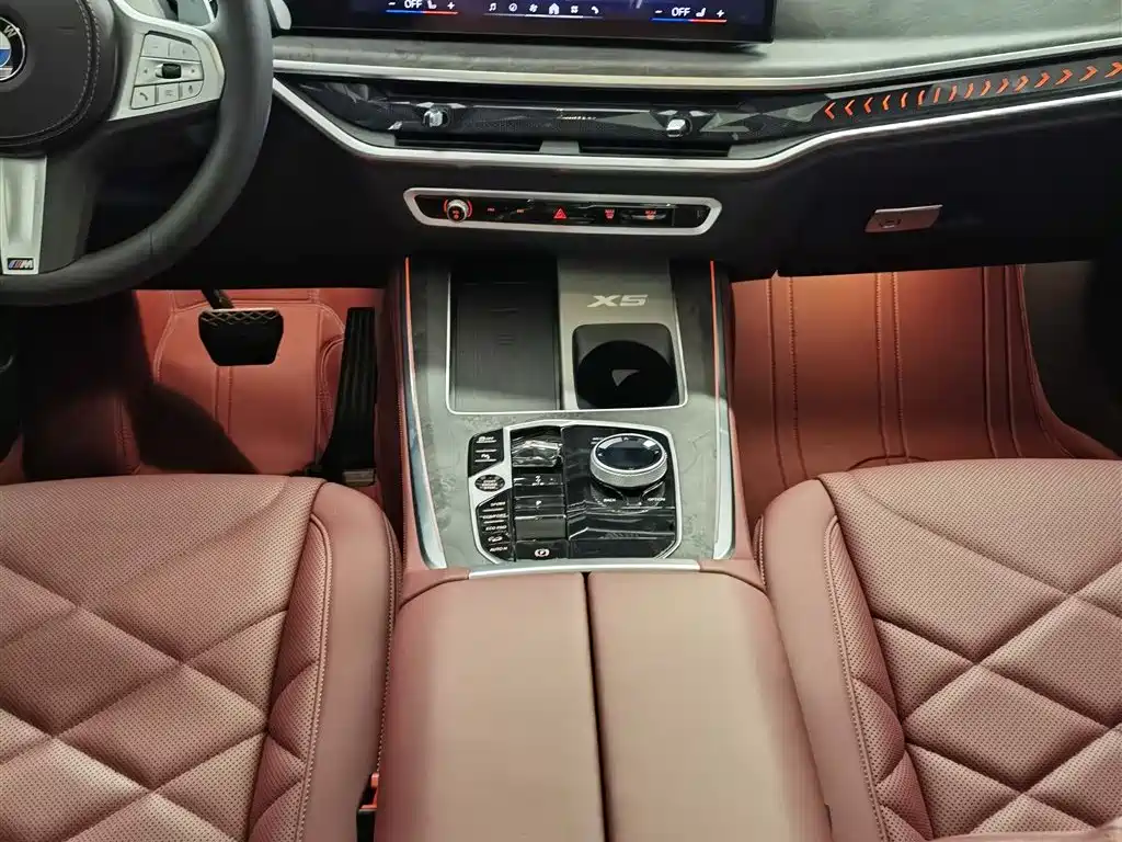 BMW X5 2023 xDrive 30Li Premium M Sport Package фото 15