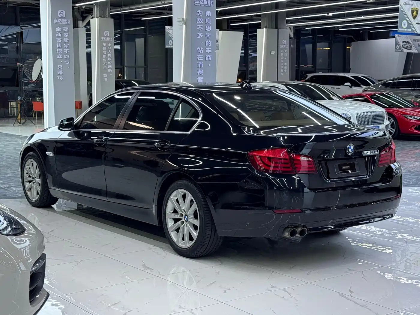 BMW 5 Series 2012 530Li Leadership фото 4