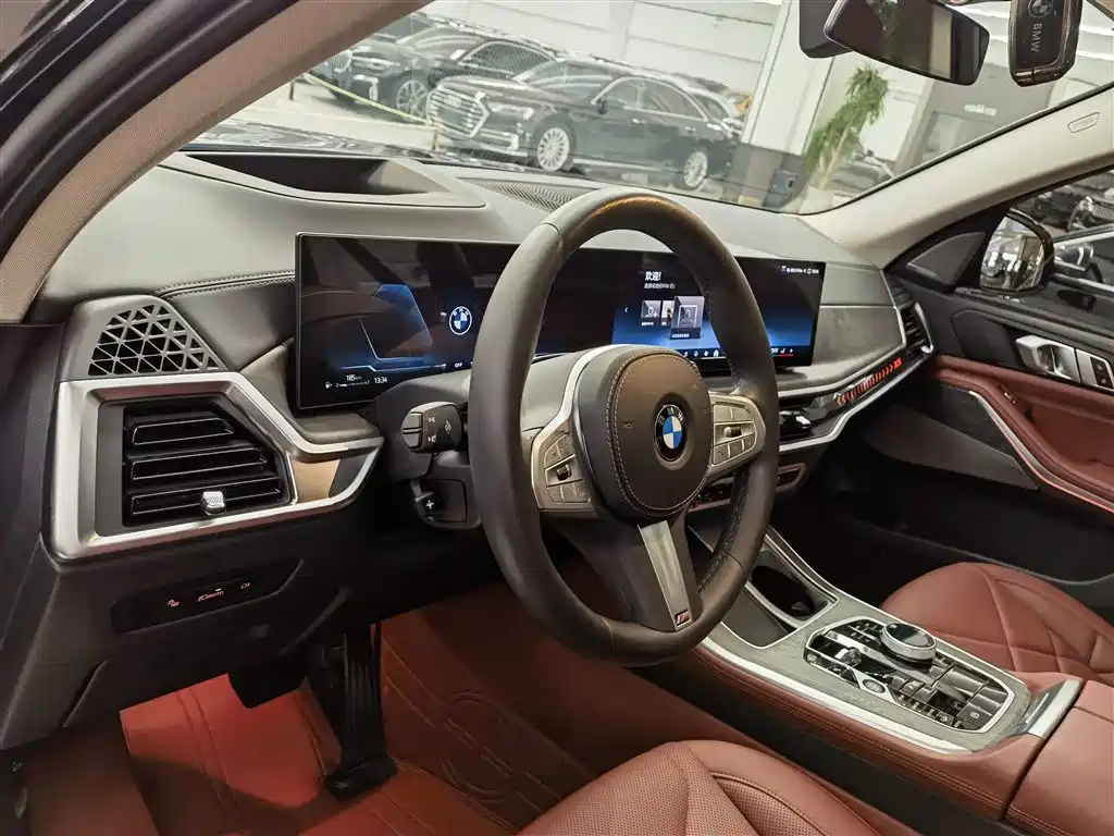 BMW X5 2023 xDrive 30Li Premium M Sport Package фото 10