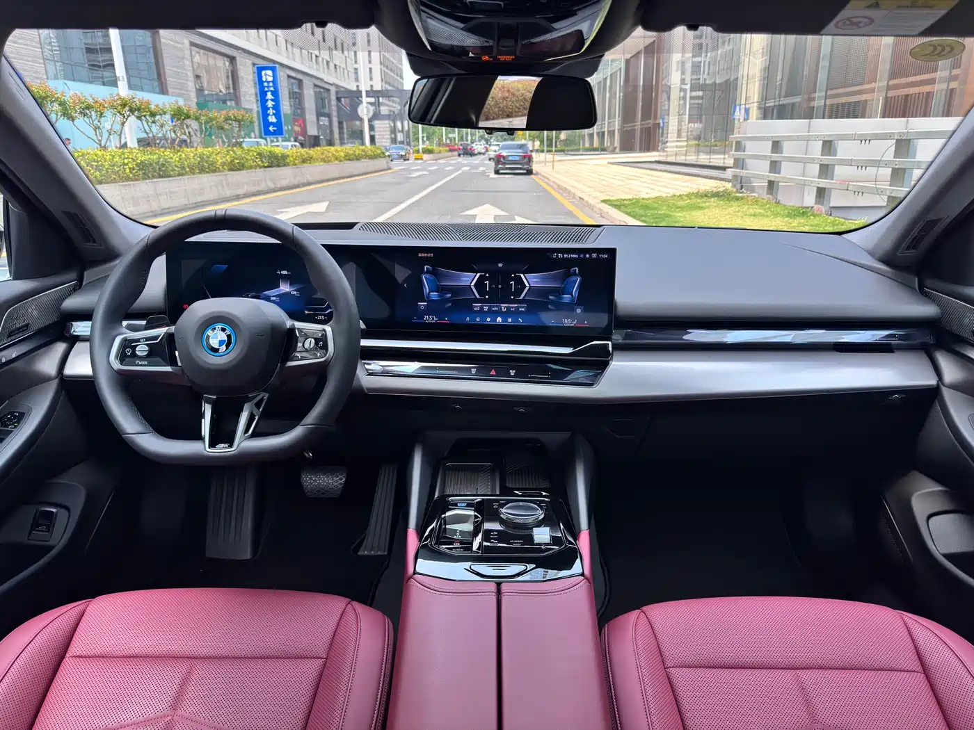 BMW I5