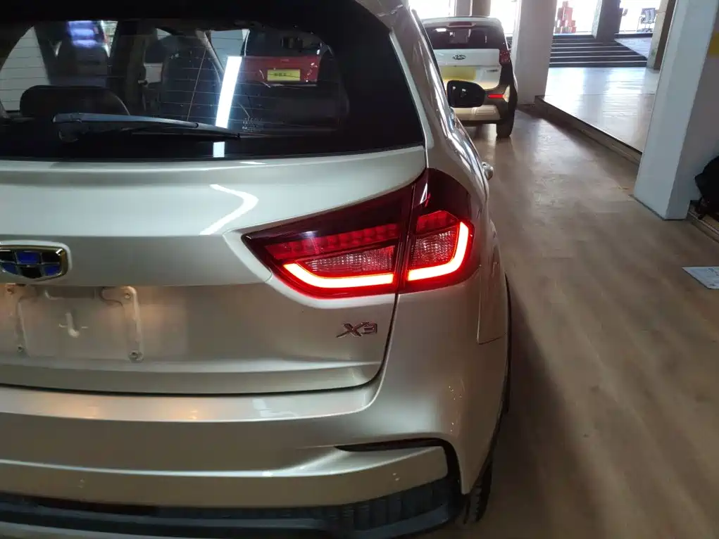 Geely Vision X3 2021 2020 1.5L CVT Premium