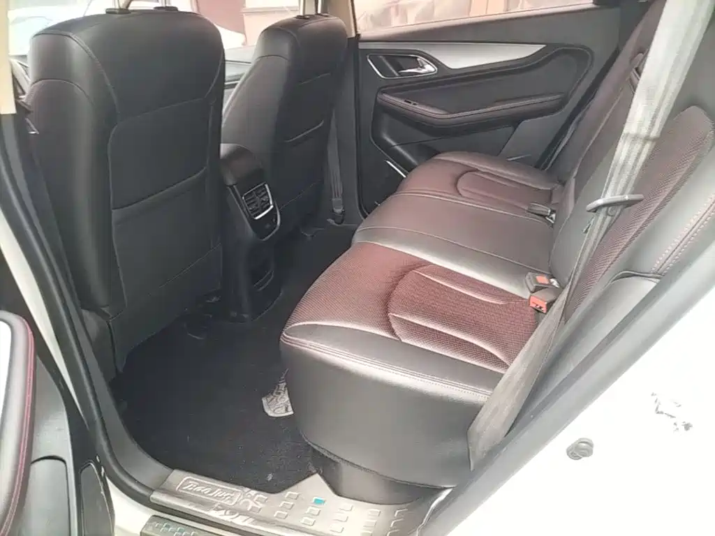Baojun 560 2016 2016 1.8L iAMT Luxury