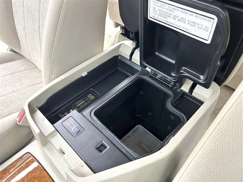 Toyota Land Cruiser 2005 Model 4.7L Automatic GX-R Luxury DVD Edition фото 19