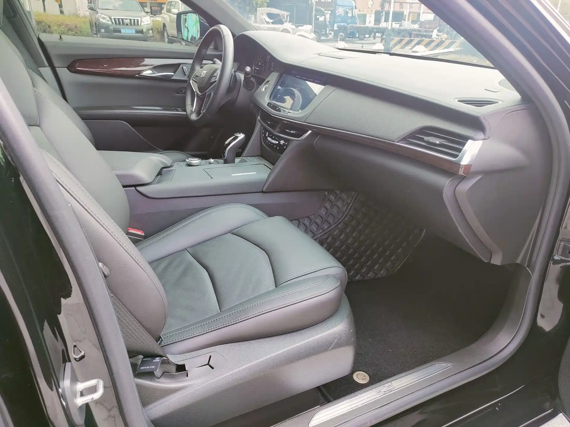 Фото 30 - Cadillac CT6