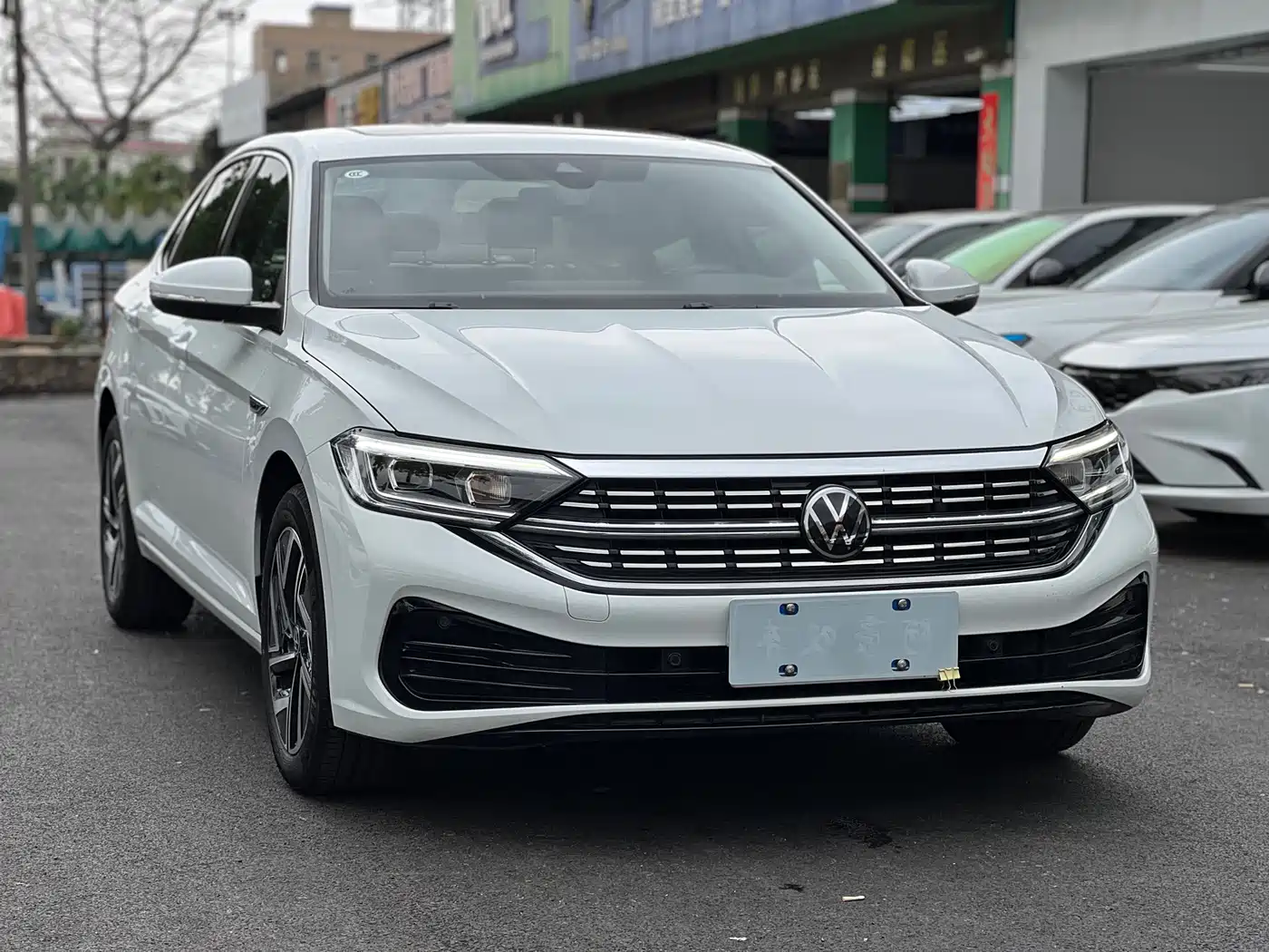 Volkswagen Sagitar 2024 300TSI DSG Surpass Edition