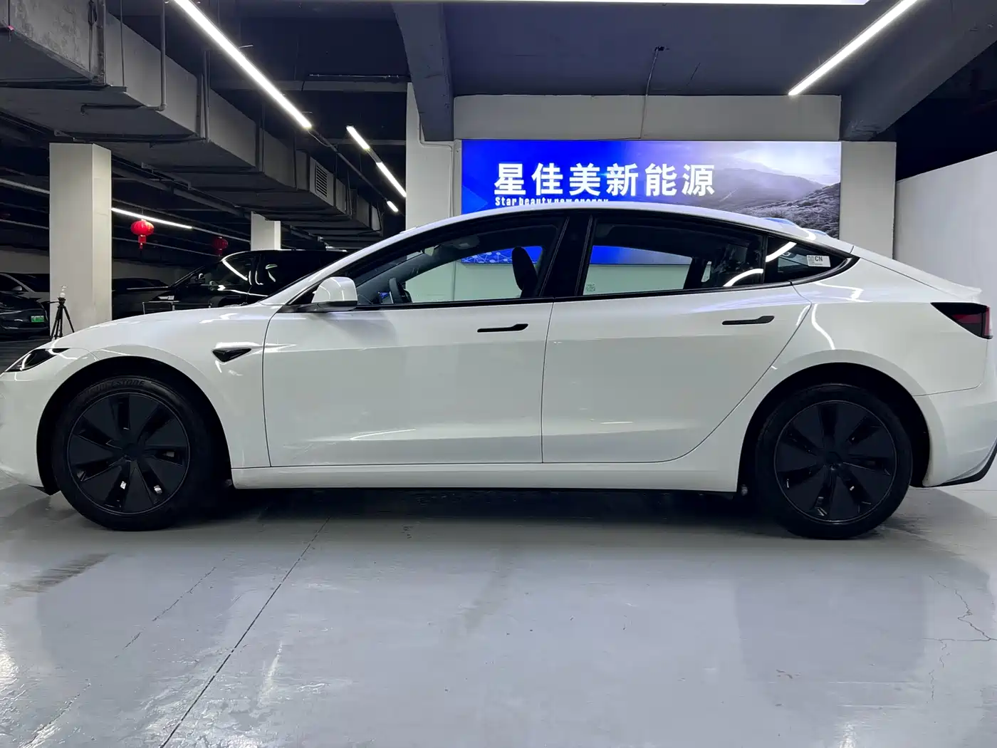 Tesla Model 3 2026 2025 Model Year Facelift Rear-Wheel Drive