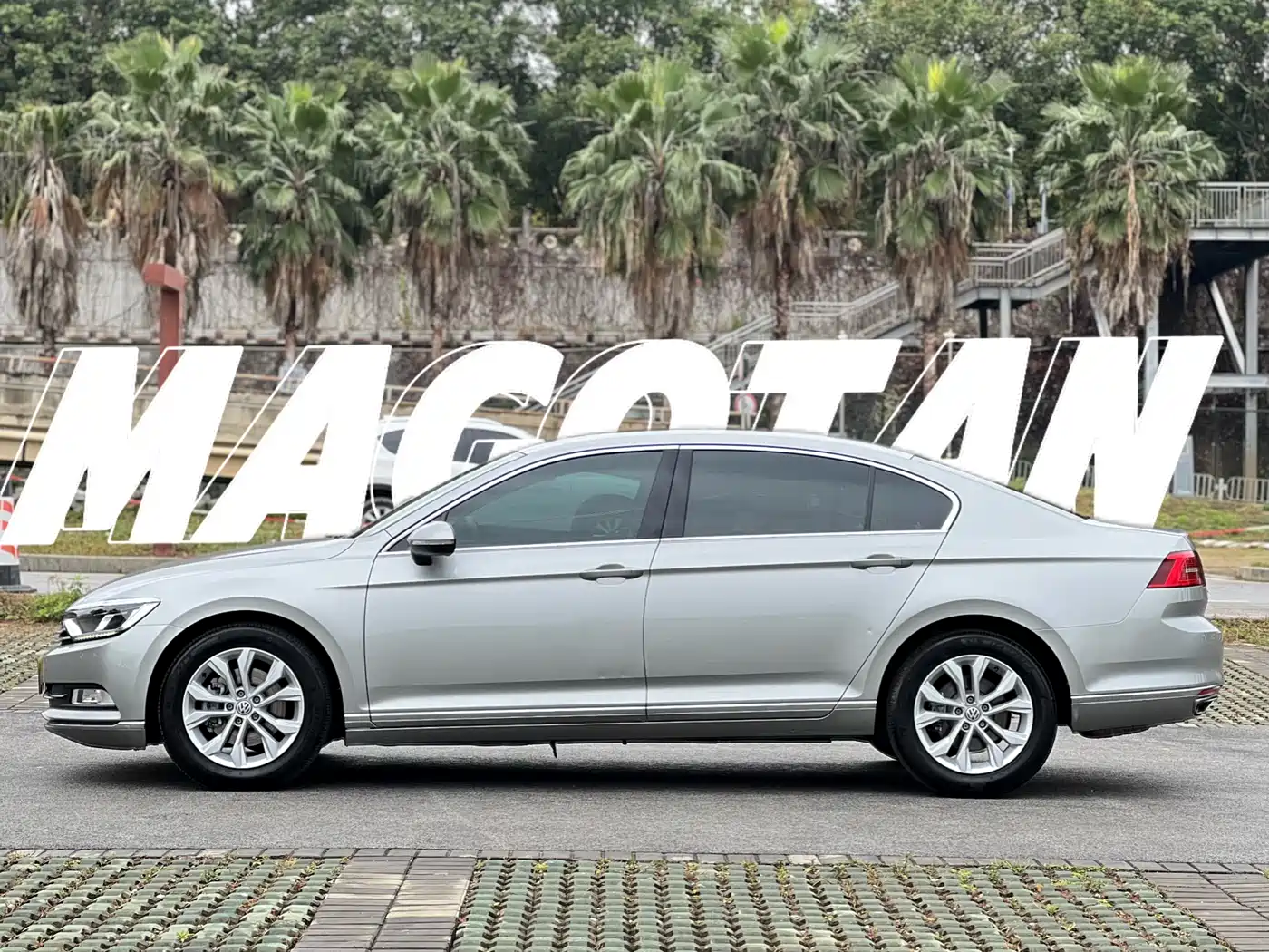 Volkswagen Magotan 2017 330TSI DSG Luxury фото 2