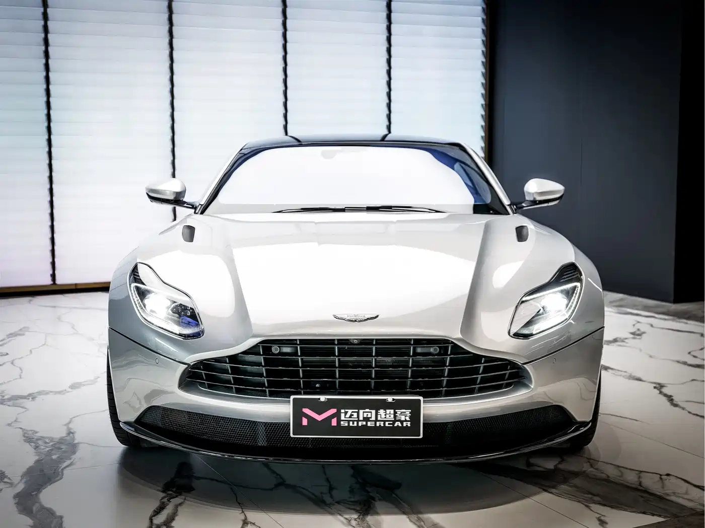 Aston Martin DB11 2018 2019 Model 4.0T V8 Coupe
