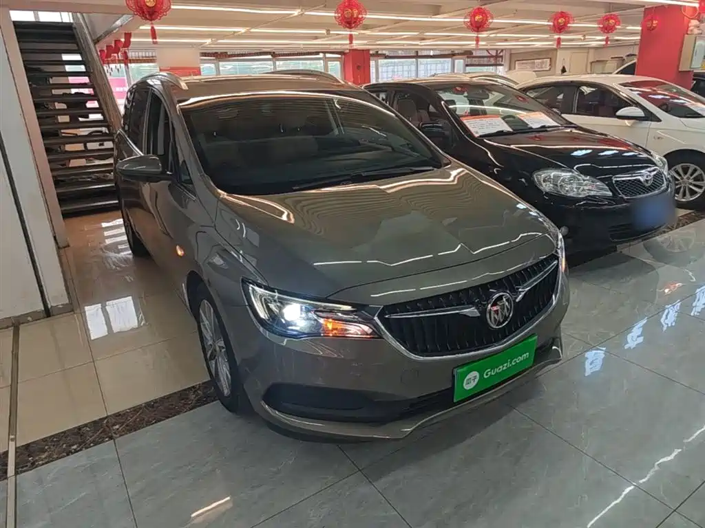 BUICK GL6