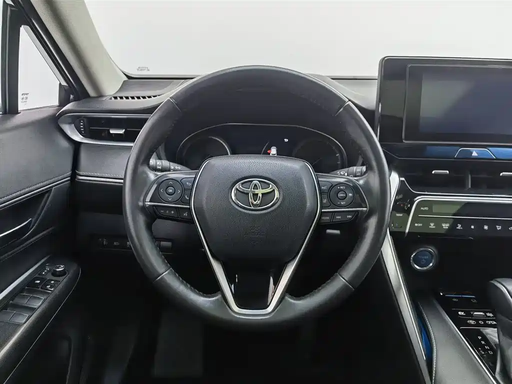 Toyota Lingfang HARRIER 2022 Hybrid 2.5L CVT 2WD Luxury Edition фото 11