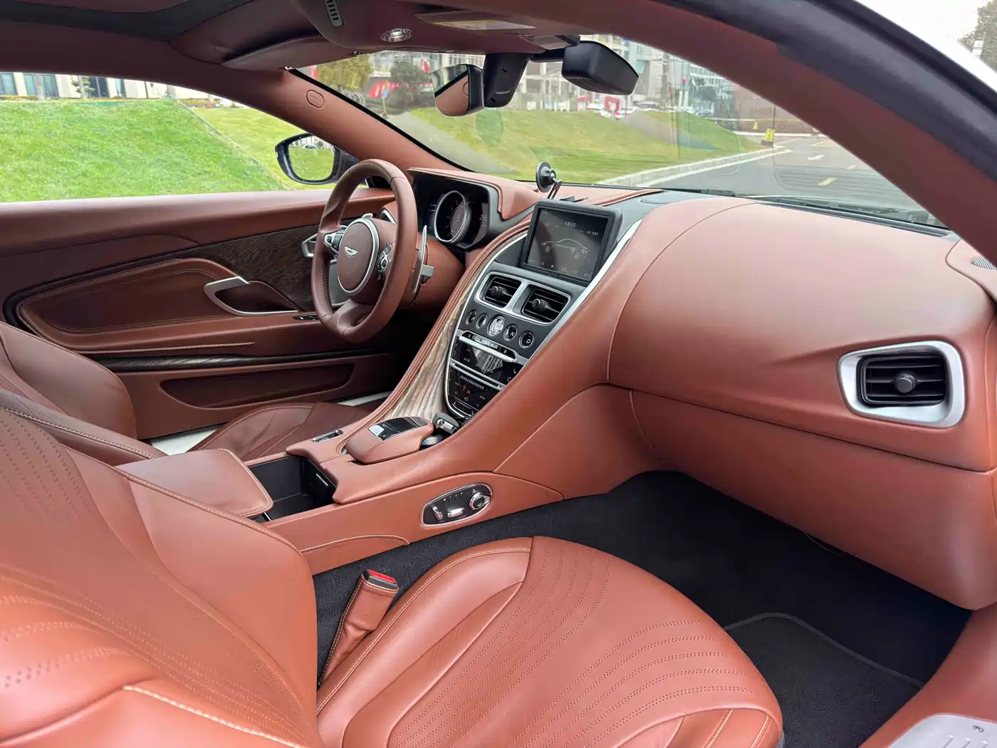 Aston Martin DB11 2018 2019 Model 4.0T V8 Coupe